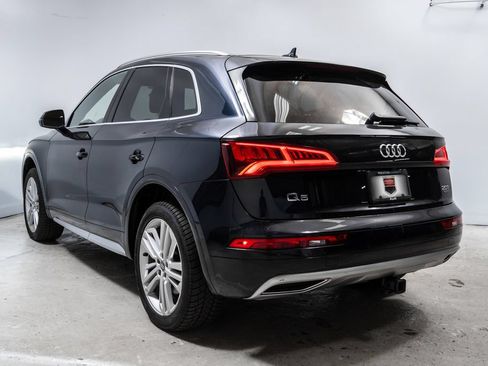 Used 2018 Audi Q5 2.0T Premium Plus w/ Premium Plus Package AWD/4WD image 3