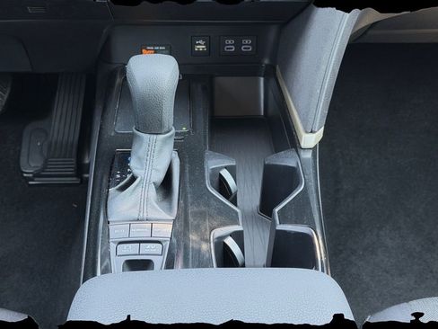 Used 2025 Toyota Camry LE image 16