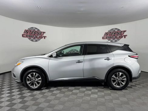 Used 2017 Nissan Murano S w/ Navigation Package AWD/4WD image 4