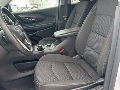 Used 2024 GMC Terrain SLE image 34