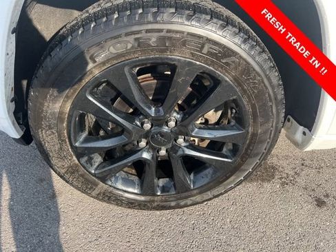 Used 2017 Jeep Grand Cherokee Altitude image 13