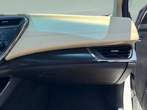 Used 2018 Toyota Avalon XLE Premium FWD image 24