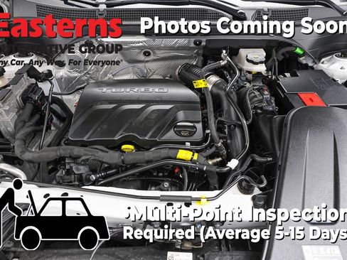 Used 2025 Chevrolet Trax LT FWD image 7