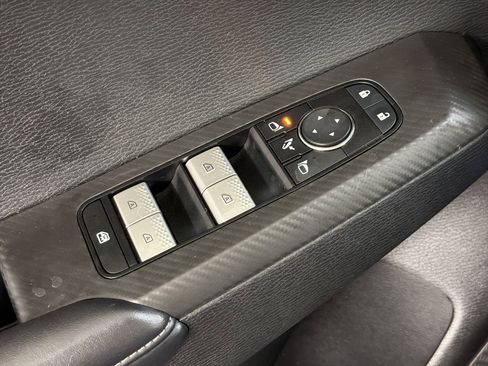 Used 2025 Mitsubishi Outlander SEL FWD image 12