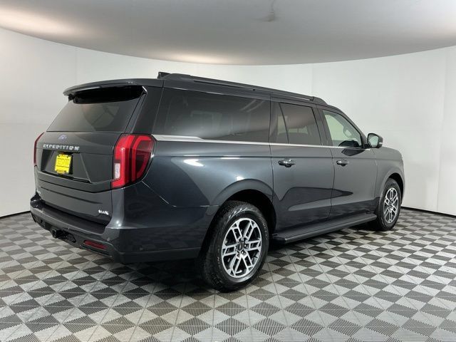 Used 2025 Ford Expedition Max Active AWD/4WD image 4