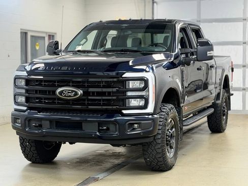 Used 2024 Ford F250 Lariat w/ Lariat Ultimate Package AWD/4WD image 3