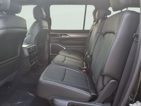 New 2026 Jeep Grand Wagoneer 2WD image 11