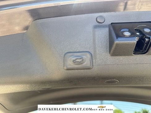 Used 2016 GMC Acadia SLE FWD image 34