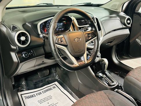 Used 2019 Chevrolet Sonic LT w/ Convenience Package FWD image 11