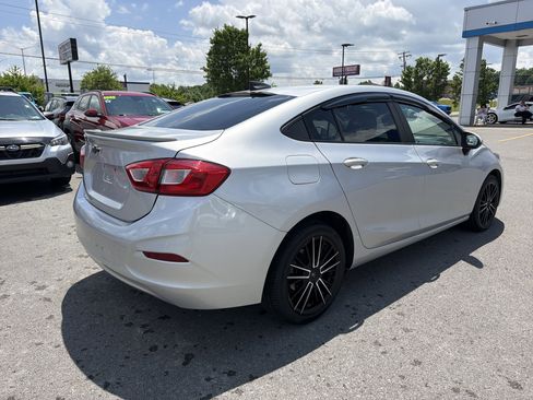 Used 2019 Chevrolet Cruze LS w/ LS Convenience Package FWD image 6