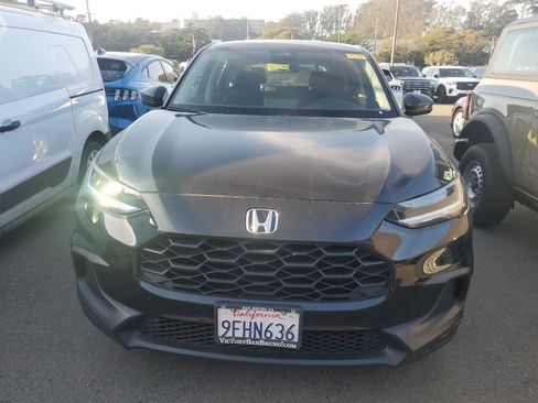 Used 2023 Honda HR-V LX image 2