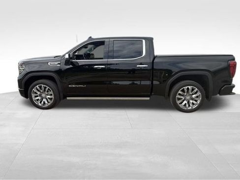 Used 2025 GMC Sierra 1500 Denali AWD/4WD image 7