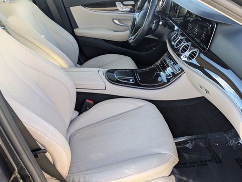 Used 2023 Mercedes-Benz E 350 4MATIC Sedan image 23