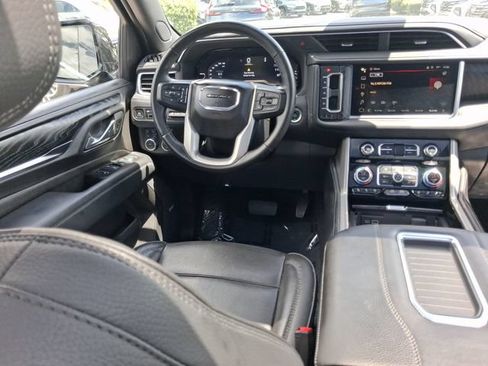 Used 2024 GMC Yukon XL Denali AWD/4WD image 8