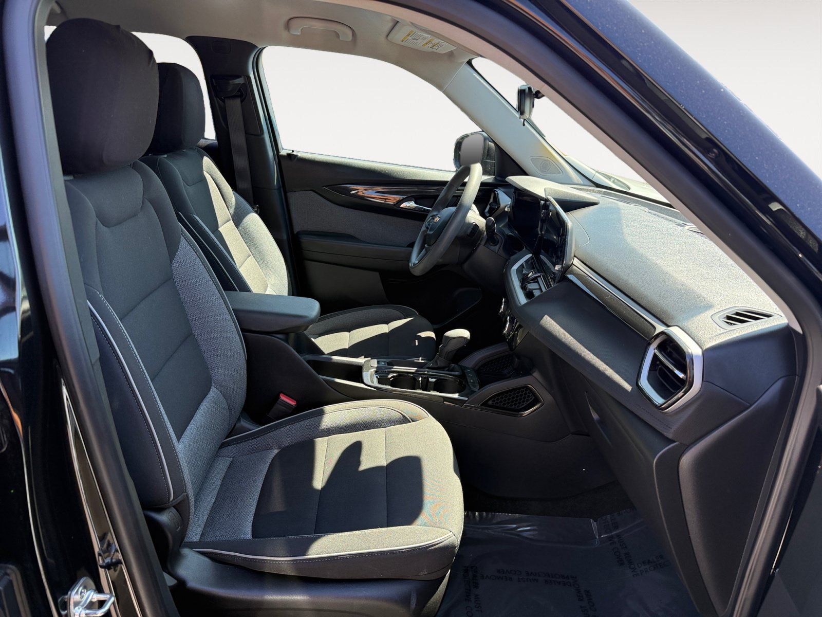 Used 2025 Chevrolet TrailBlazer LT FWD image 19