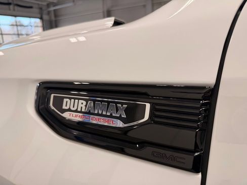 Used 2024 GMC Sierra 1500 Elevation image 18