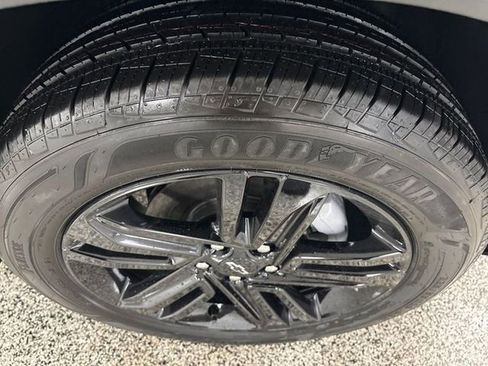 New 2026 Chevrolet Trax ACTIV w/ Sunroof Package image 24