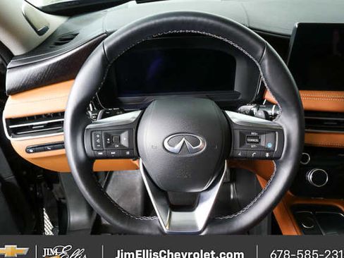Used 2025 INFINITI QX60 Sensory w/ Vision Package image 9