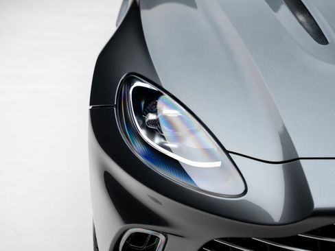 Used 2021 Aston Martin DBX image 11