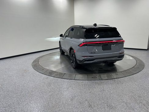New 2026 Lincoln Nautilus Reserve w/ Jet Appearance Package AWD/4WD image 8