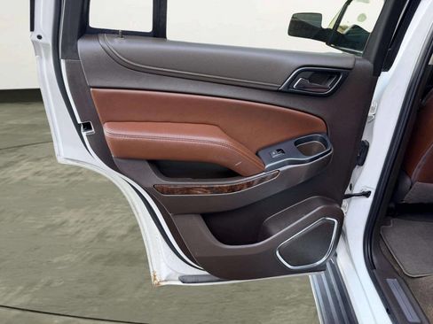 Used 2017 Chevrolet Tahoe Premier AWD/4WD image 28
