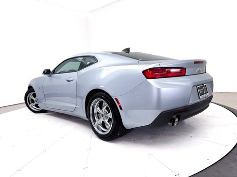 Used 2018 Chevrolet Camaro LT RWD image 2
