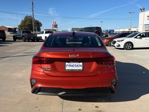 Used 2023 Kia Forte LXS w/ LXS Technology Package image 7