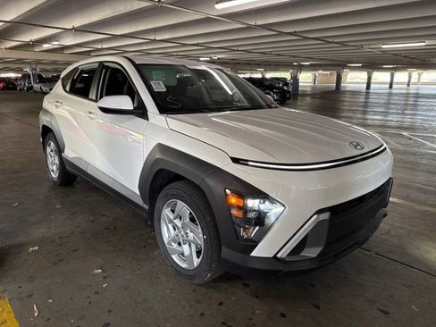 Certified 2026 Hyundai Kona SE FWD image 2