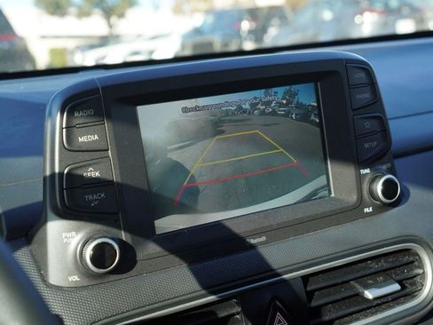 Used 2018 Hyundai Kona SE image 11