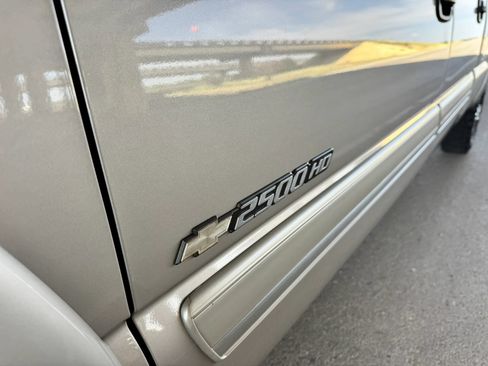 Used 2006 Chevrolet Silverado 2500 LT RWD image 10