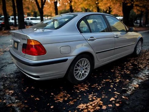 Used 2000 BMW 328i 328i Sedan 4D image 4