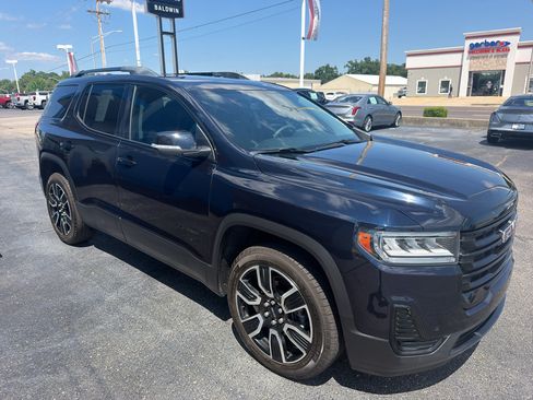 Used 2021 GMC Acadia SLE w/ Driver Convenience Package FWD image 3