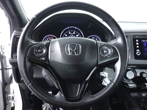 Used 2019 Honda HR-V Sport image 11
