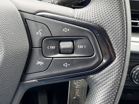 Certified 2025 Chevrolet Trax LS FWD image 20