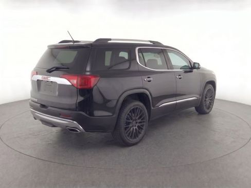 Used 2018 GMC Acadia Denali w/ Technology Package FWD image 5