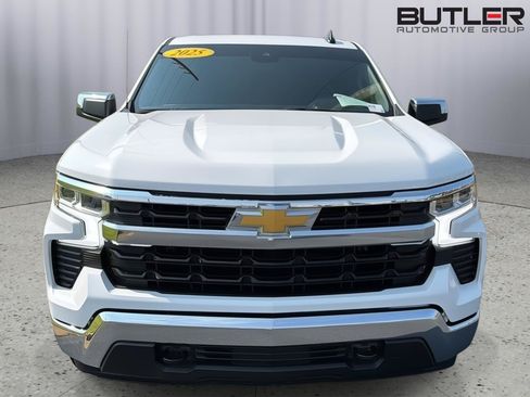 Used 2025 Chevrolet Silverado 1500 LT AWD/4WD image 9