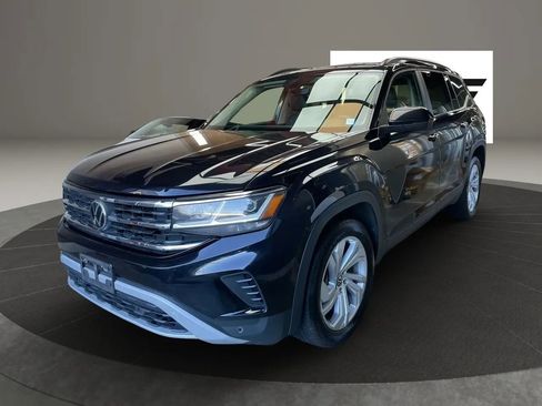 Used 2021 Volkswagen Atlas SE w/ Panoramic Sunroof Package AWD/4WD image 3