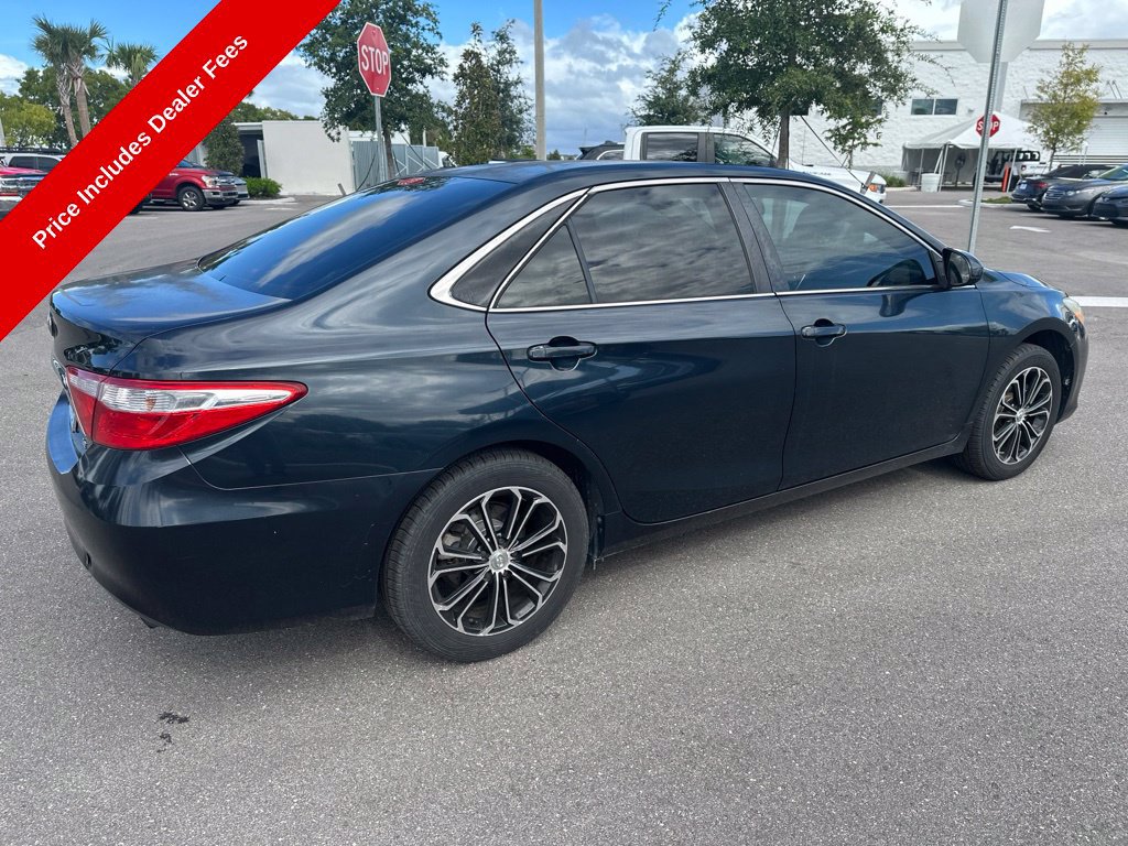 Used 2017 Toyota Camry LE FWD image 5