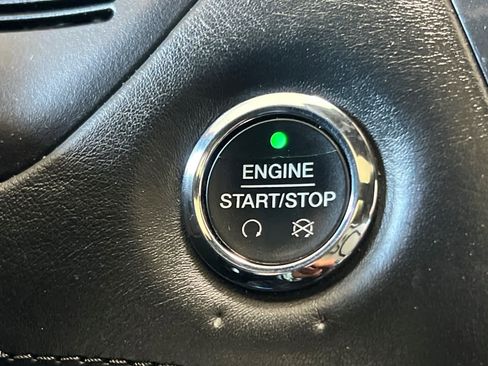 Used 2017 Ford Explorer Platinum image 26