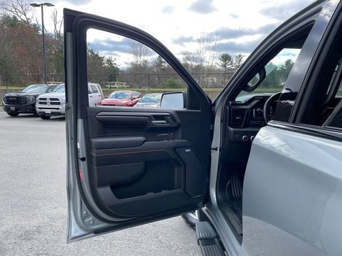 Used 2023 GMC Sierra 1500 AT4 w/ Technology Package image 23