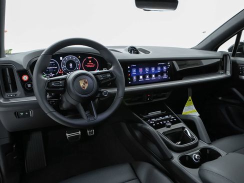 New 2026 Porsche Cayenne S AWD/4WD image 13
