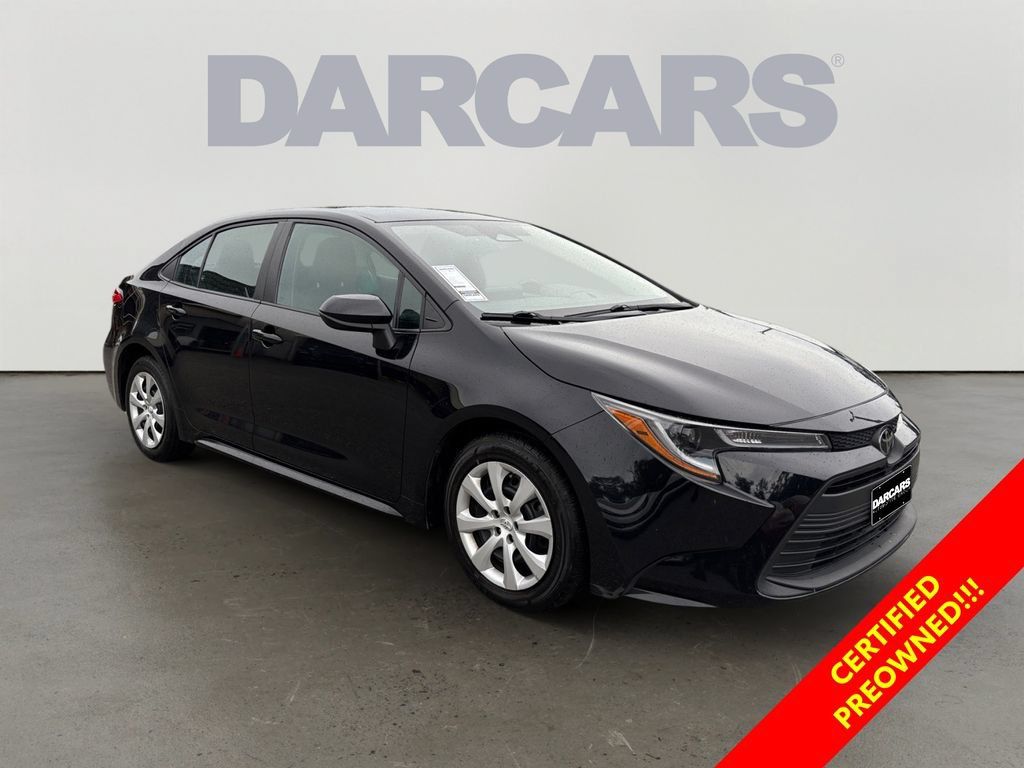 Used 2024 Toyota Corolla LE FWD image 1