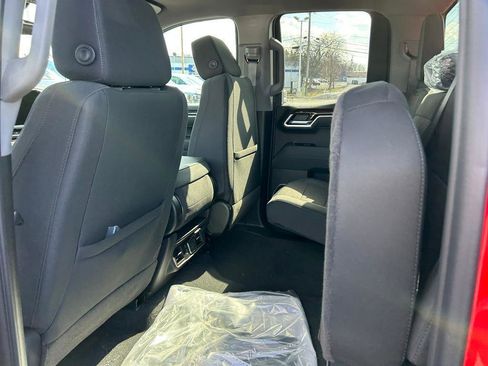 New 2026 GMC Sierra 1500 Elevation image 8