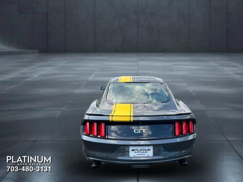 Used 2017 Ford Mustang GT RWD image 7