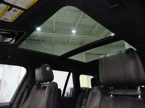 Used 2017 Land Rover Range Rover Supercharged AWD/4WD image 36