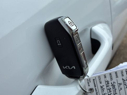 Used 2024 Kia Sportage EX FWD image 40