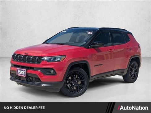 Used 2023 Jeep Compass Latitude AWD/4WD image 1