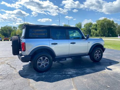 Used 2023 Ford Bronco 4-Door AWD/4WD image 12