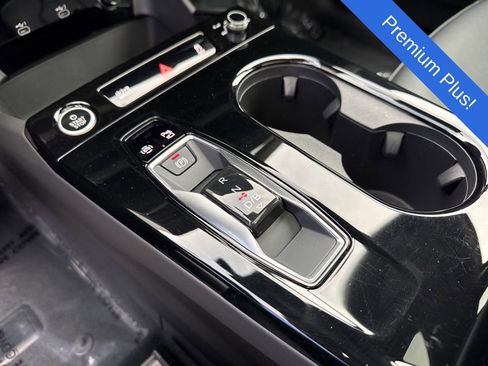 Used 2025 Audi Q6 e-tron Premium Plus w/ Premium Plus AWD/4WD image 21