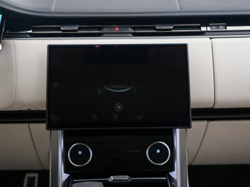 Used 2023 Land Rover Range Rover SE image 26